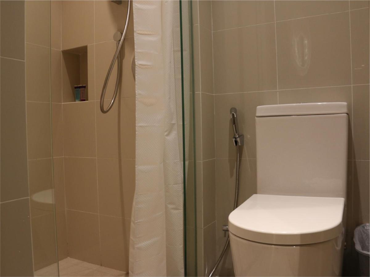 Aqueen Prestige Hotel Jalan Besar Сингапур Екстериор снимка