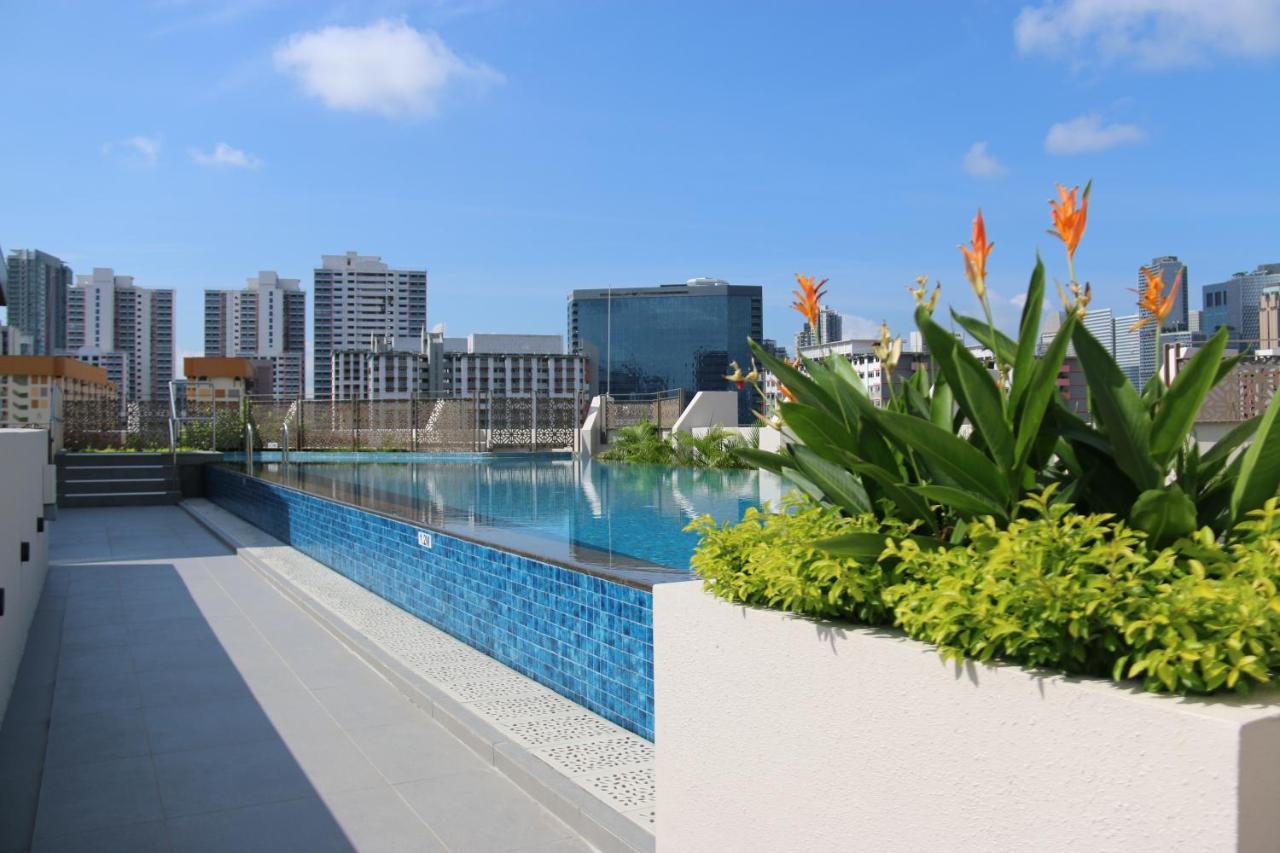 Aqueen Prestige Hotel Jalan Besar Сингапур Екстериор снимка